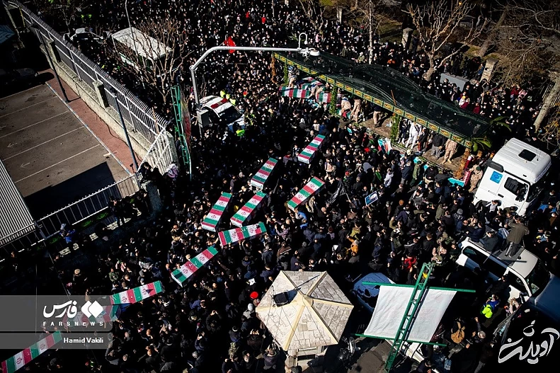 (تصاویر) تشییع ۱۵۰ شهید گمنام در تهران